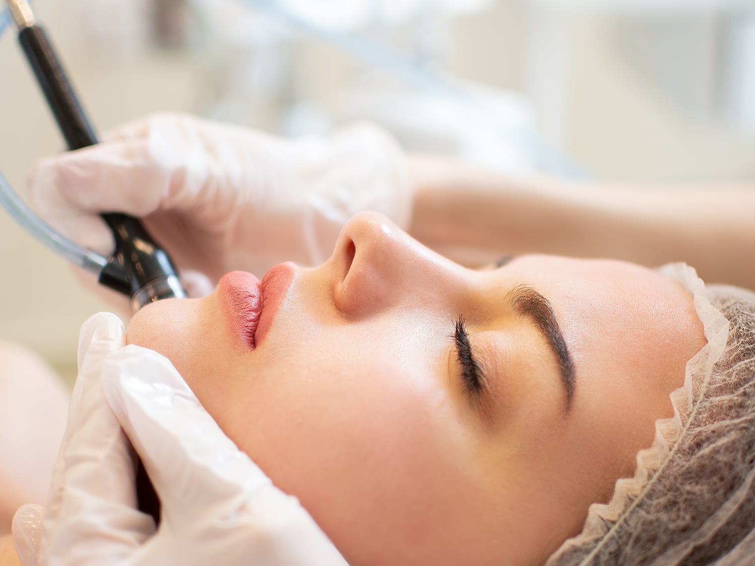 HydroGLOfacial at Globar